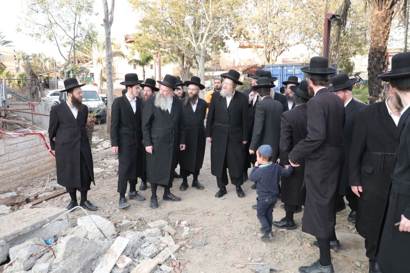 הרה"צ רבי ישראל מנחם אלתר בביקור בדימונה