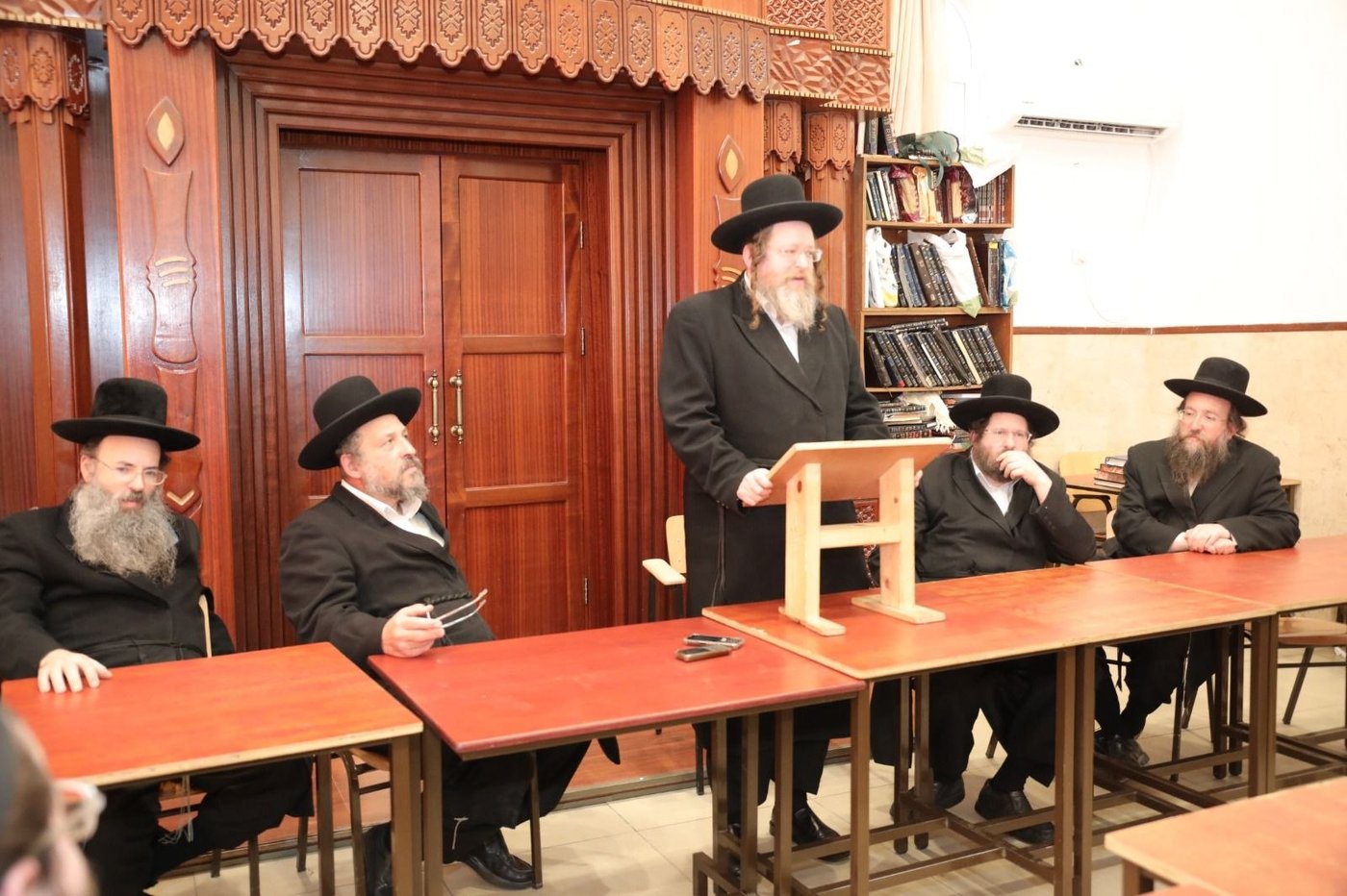 הרה"צ רבי ישראל מנחם אלתר בביקור בדימונה