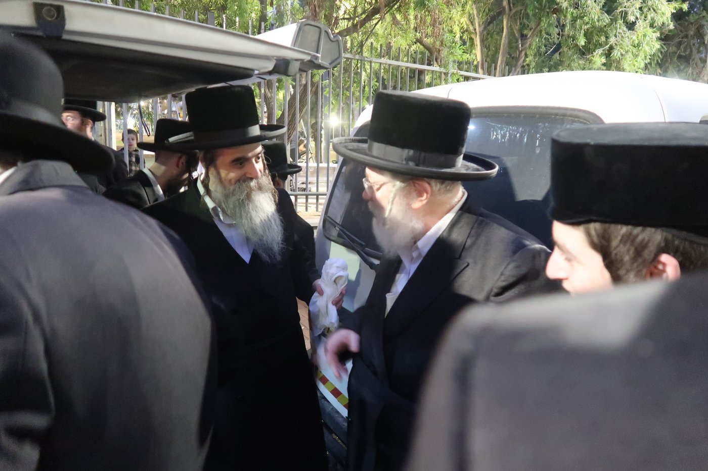 גאב"ד פרדס כץ בשאיבת מים שלנו