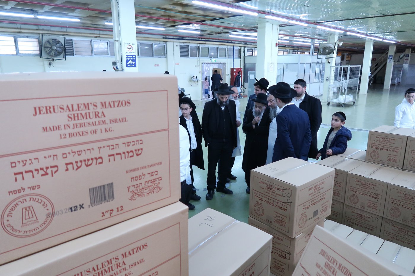 חכם משה צדקה באפיית מצות