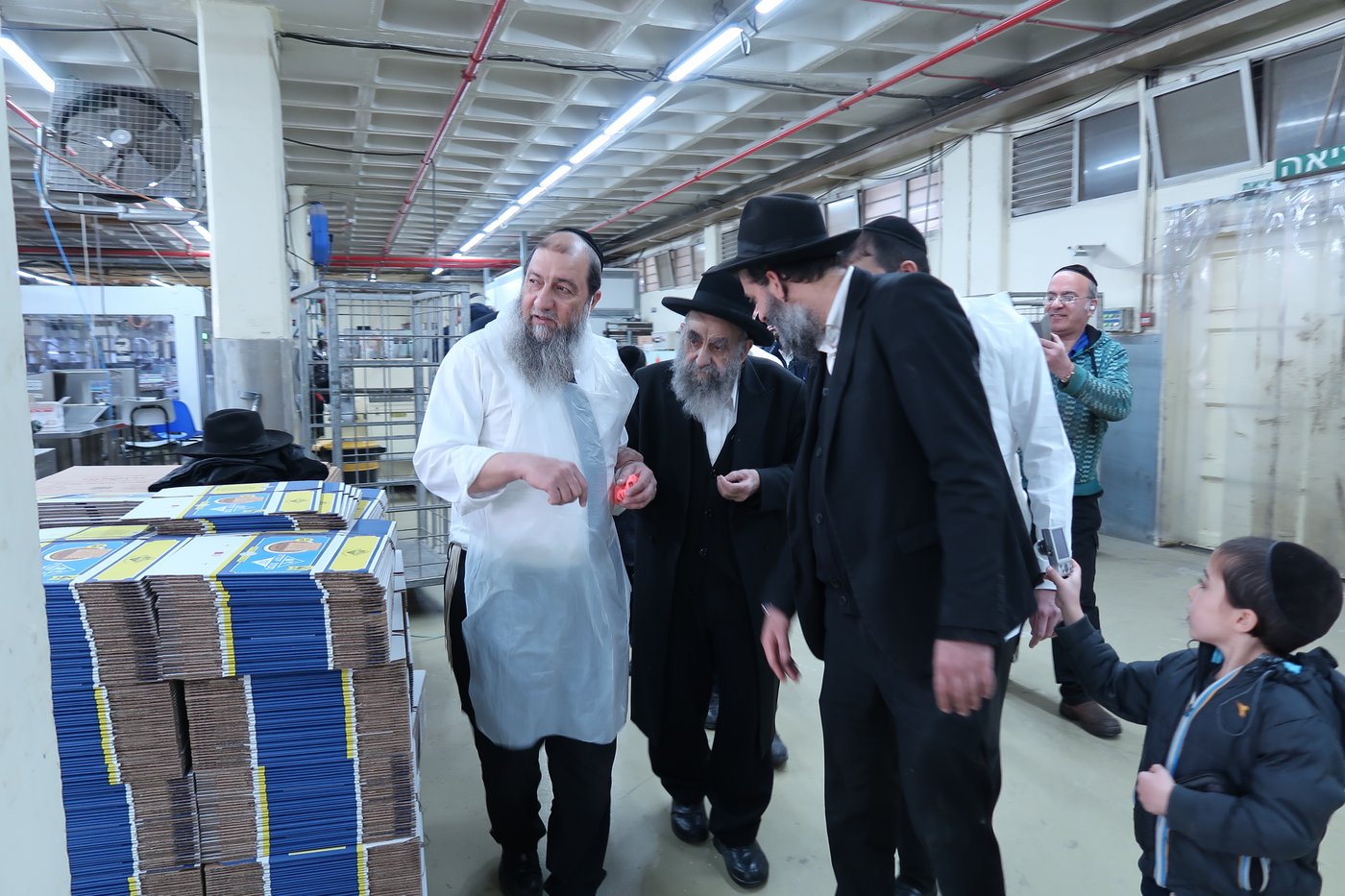 חכם משה צדקה באפיית מצות