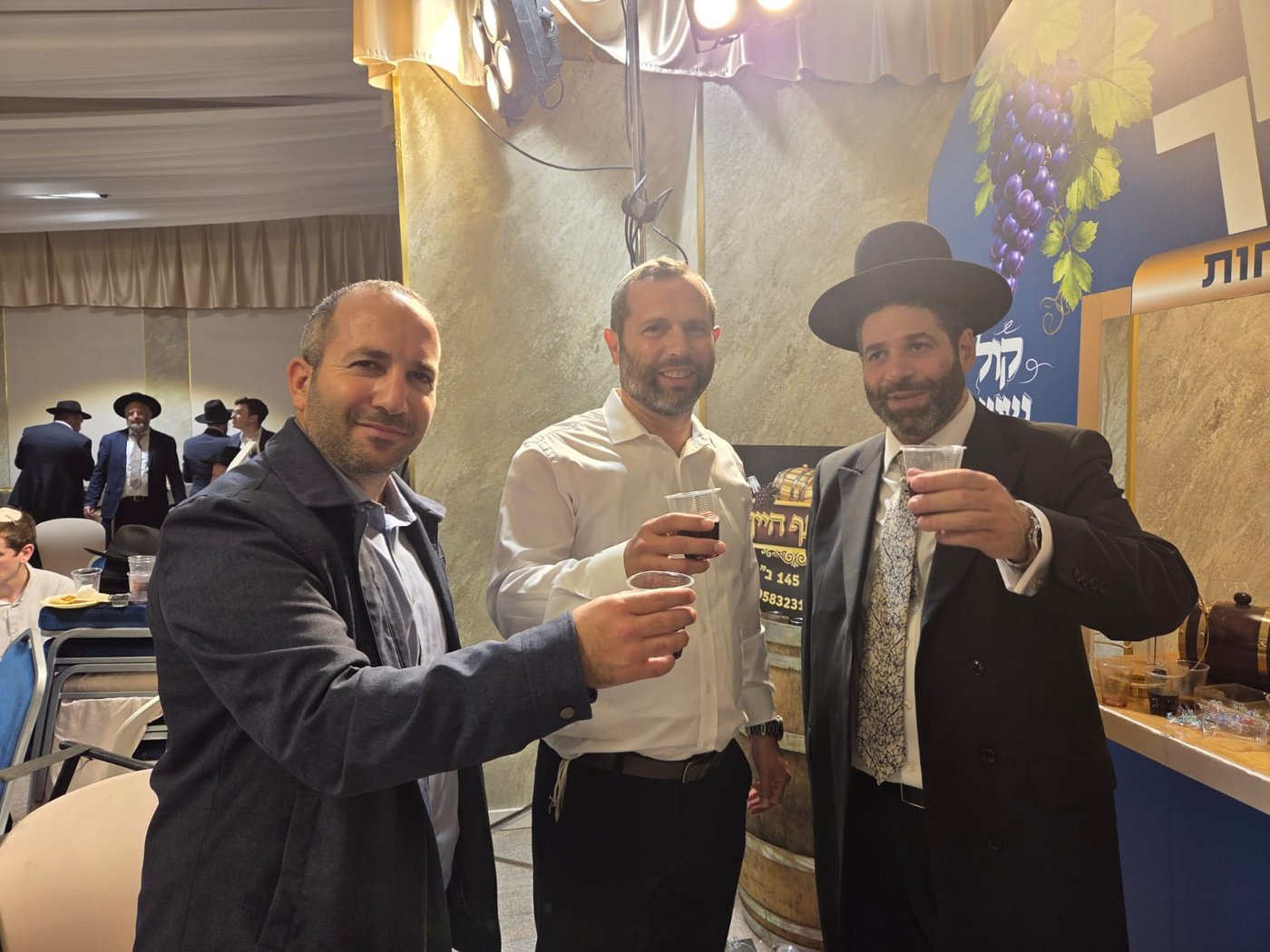 שמחת נישואי בתו של מנחם שפירא