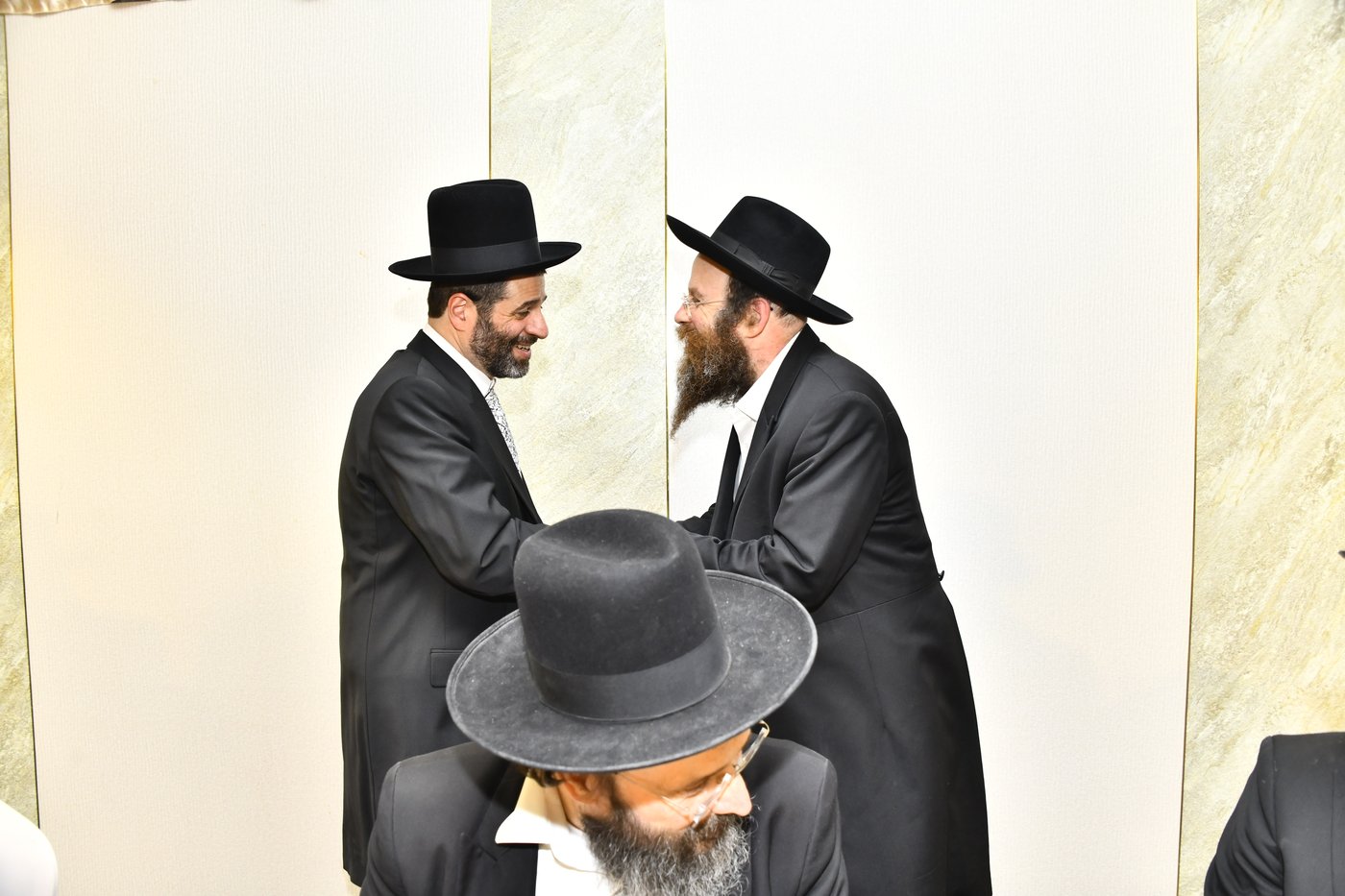 שמחת נישואי בתו של מנחם שפירא