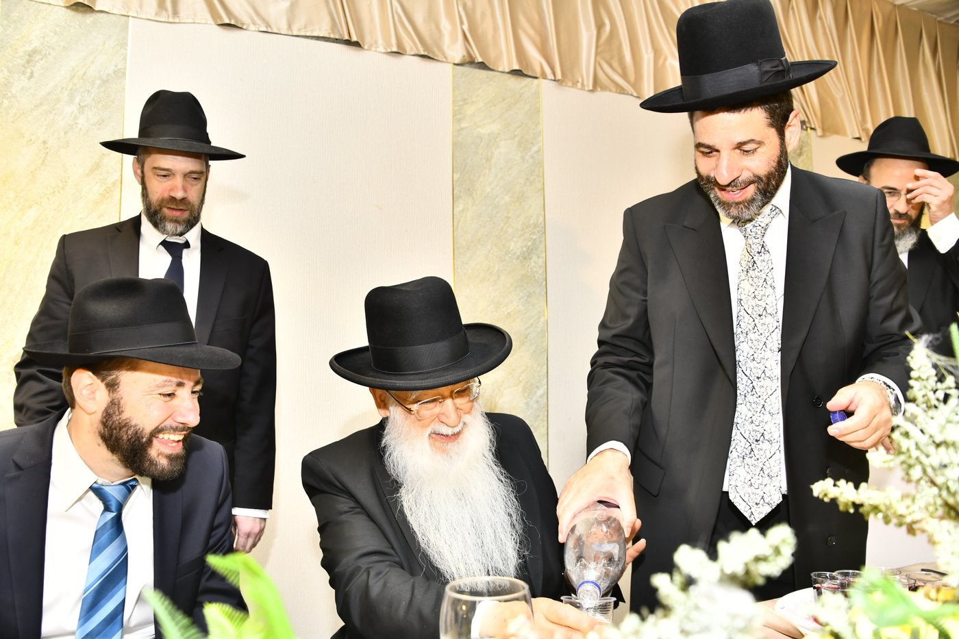 שמחת נישואי בתו של מנחם שפירא