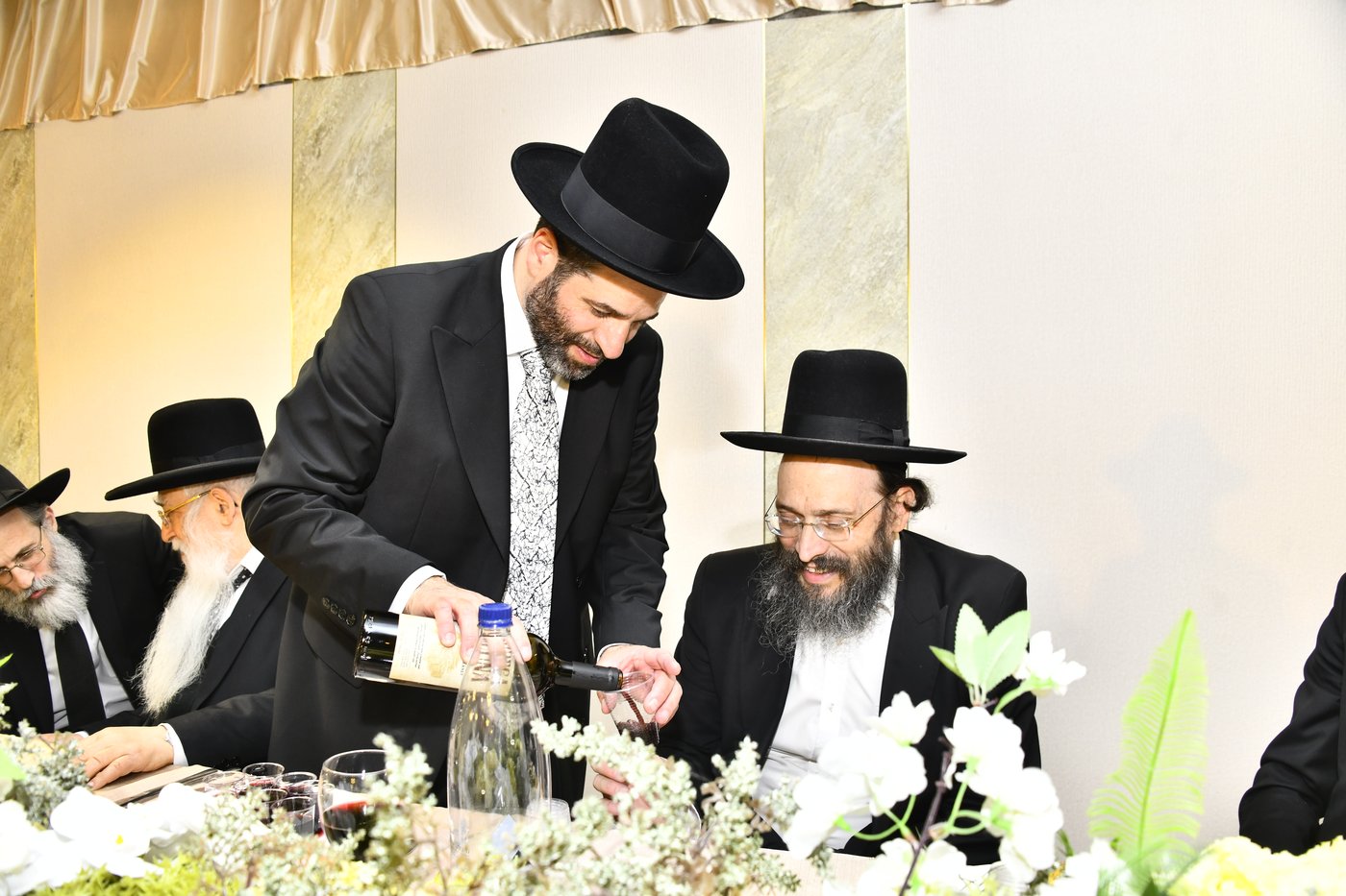 שמחת נישואי בתו של מנחם שפירא