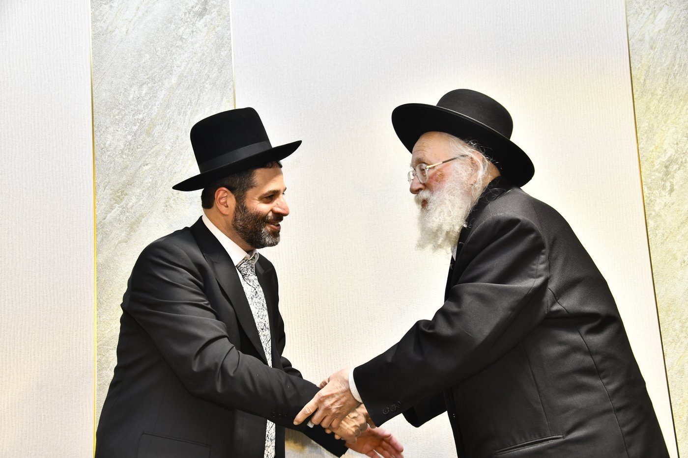 שמחת נישואי בתו של מנחם שפירא