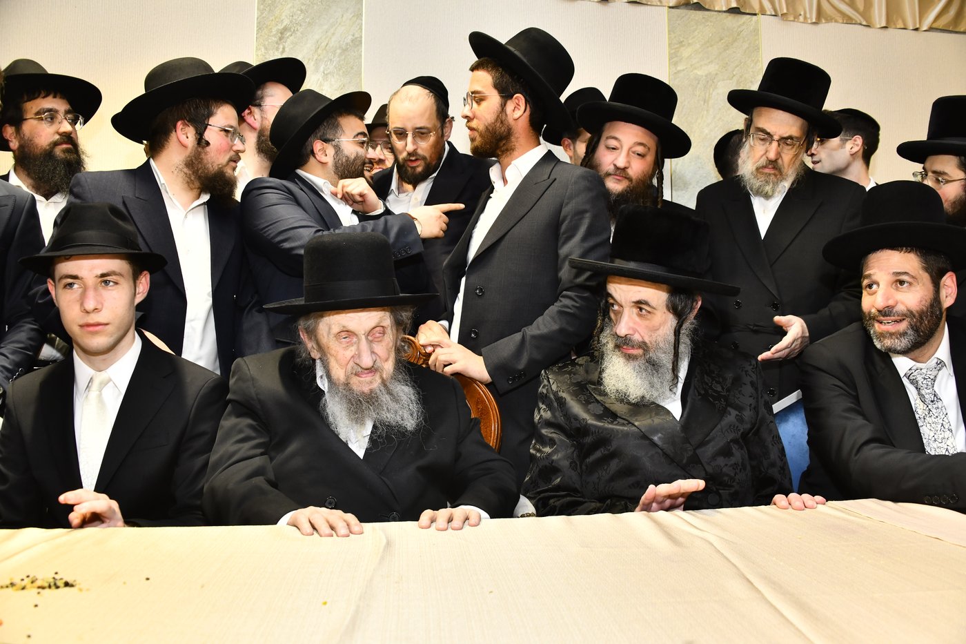 שמחת נישואי בתו של מנחם שפירא