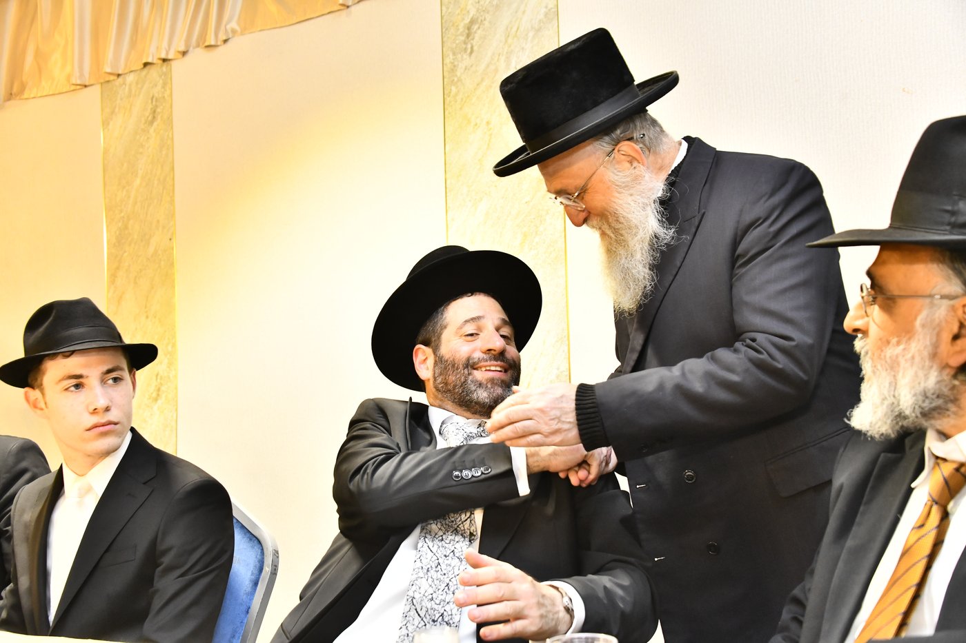 שמחת נישואי בתו של מנחם שפירא