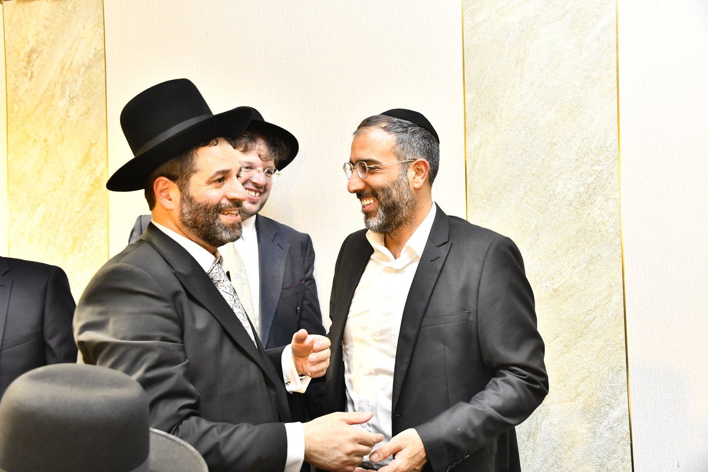 שמחת נישואי בתו של מנחם שפירא