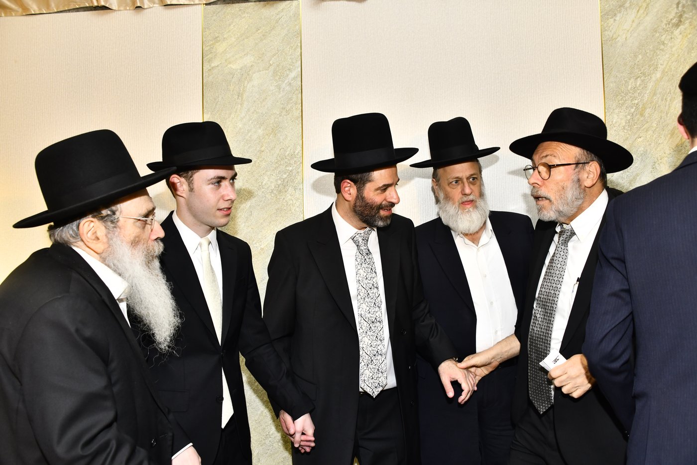 שמחת נישואי בתו של מנחם שפירא