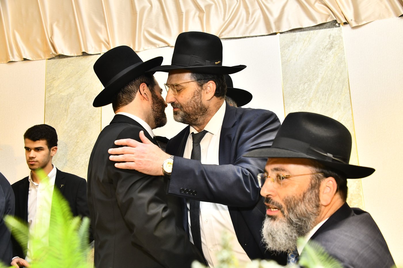 שמחת נישואי בתו של מנחם שפירא