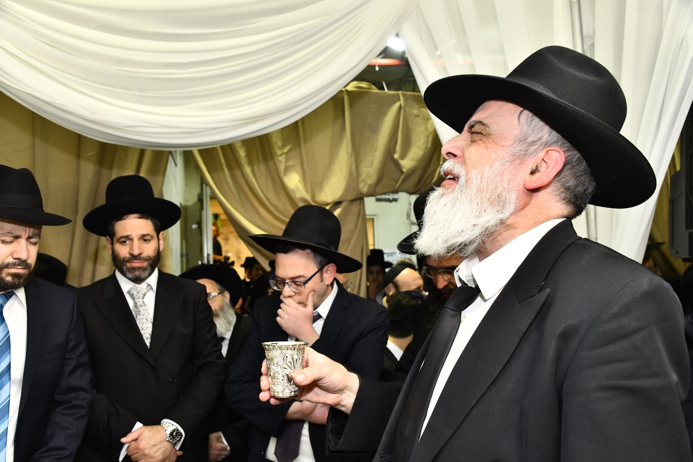 שמחת נישואי בתו של מנחם שפירא