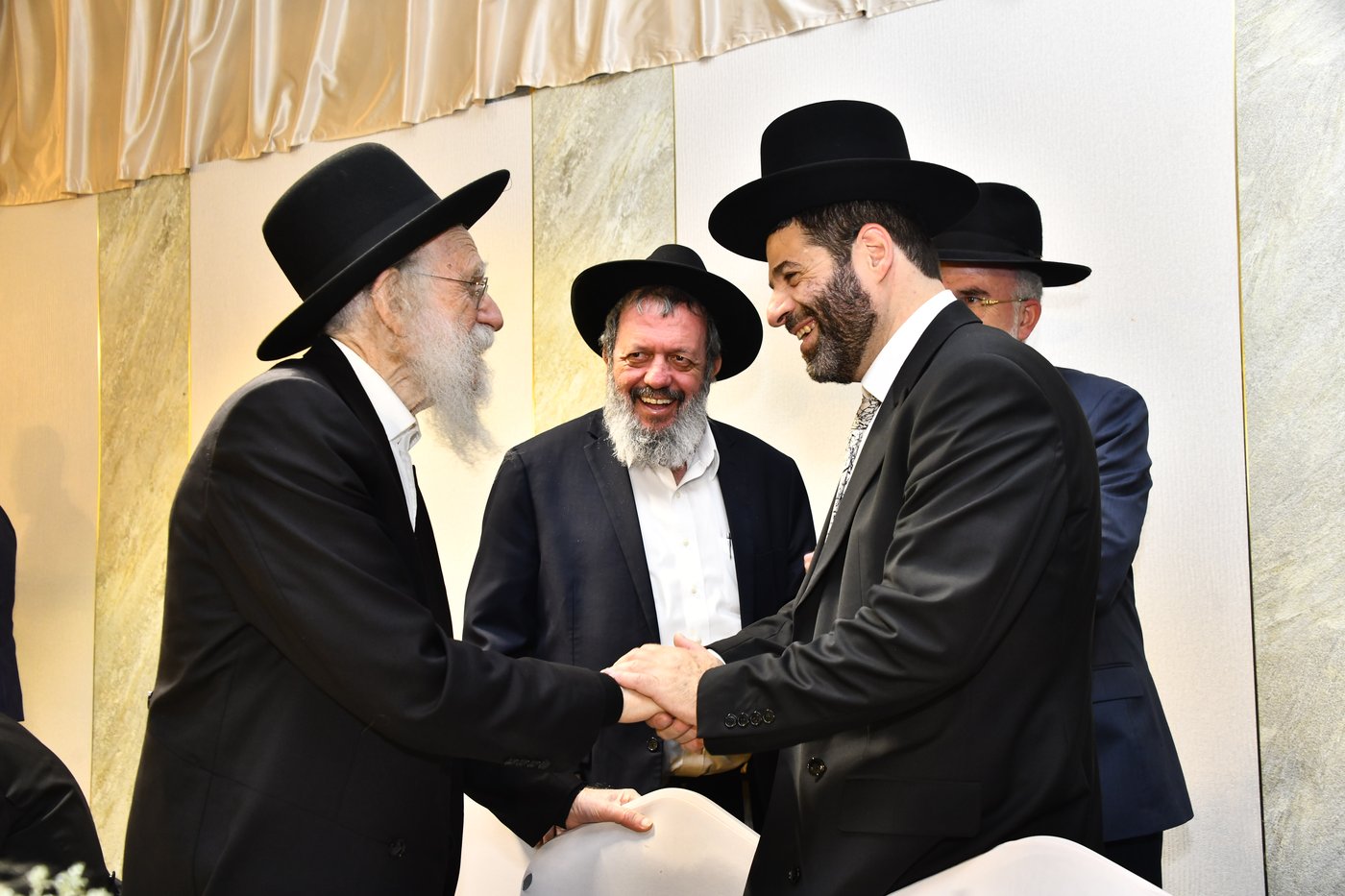 שמחת נישואי בתו של מנחם שפירא