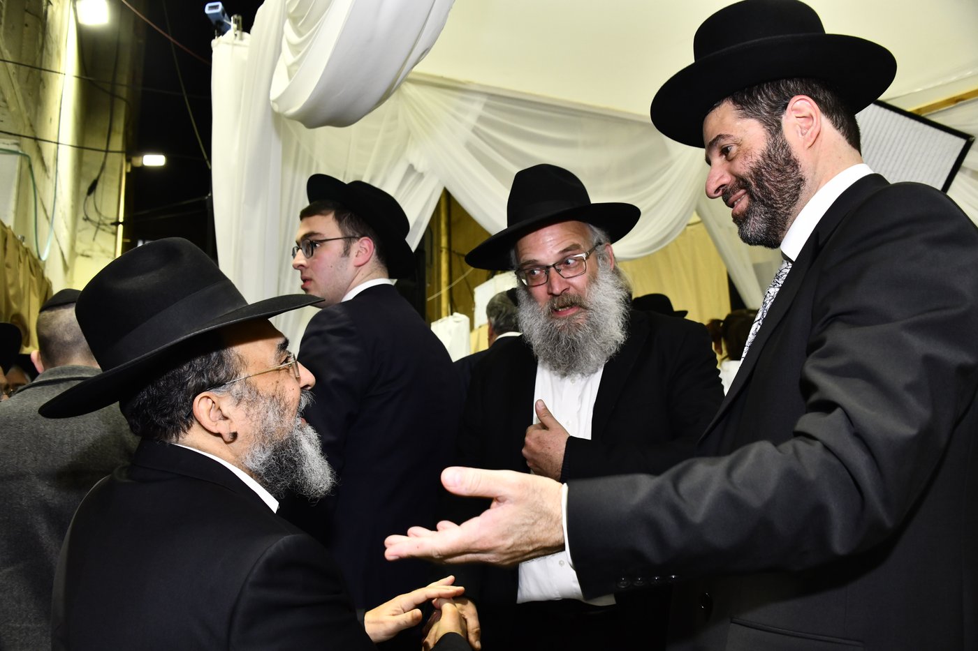 שמחת נישואי בתו של מנחם שפירא