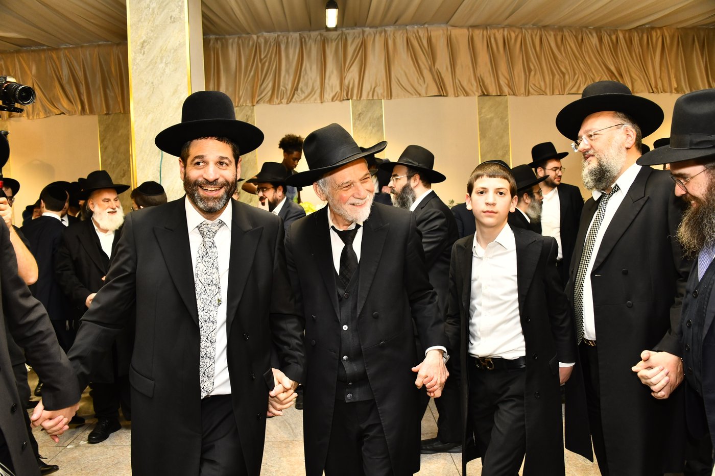 שמחת נישואי בתו של מנחם שפירא