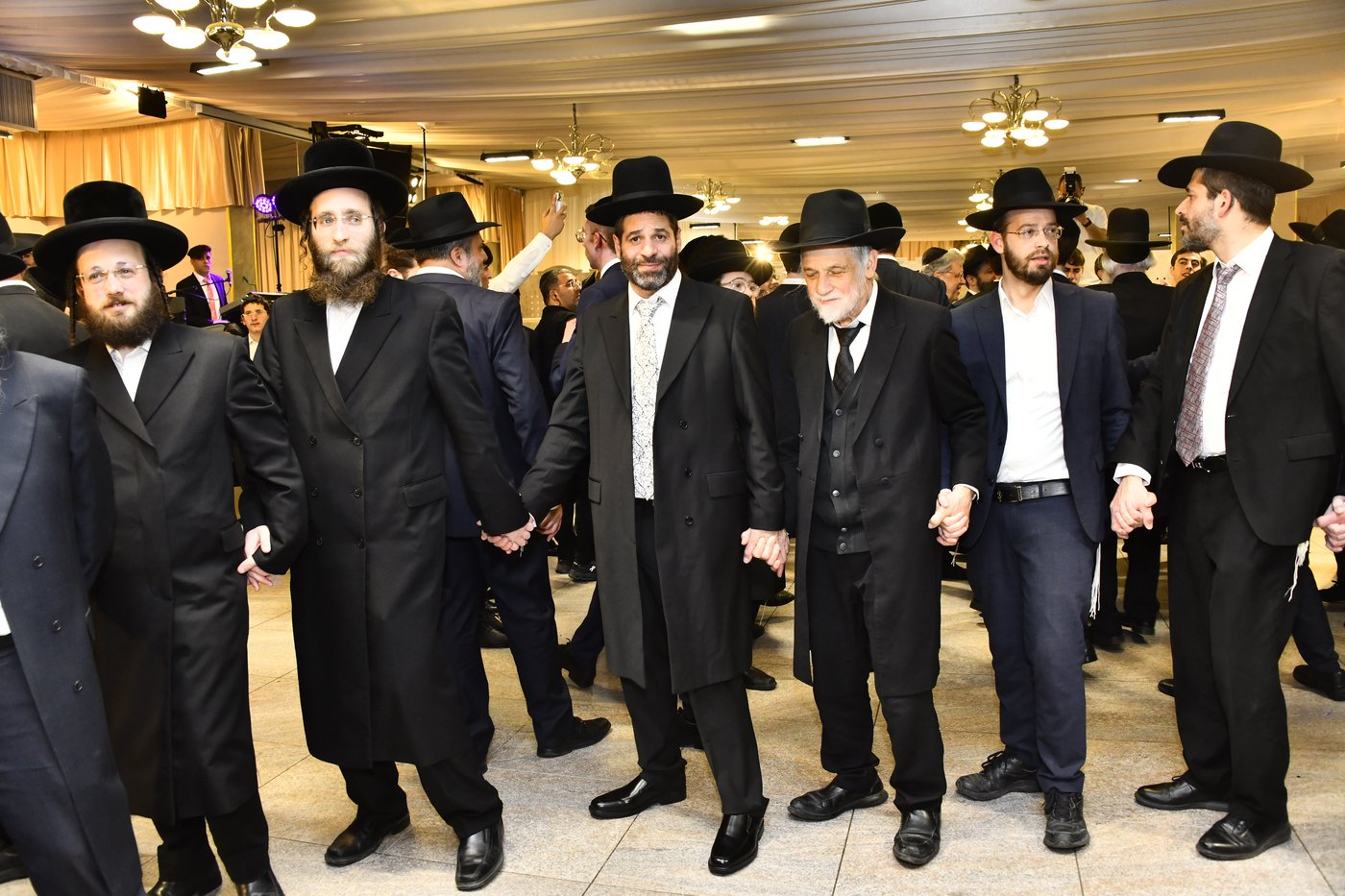 שמחת נישואי בתו של מנחם שפירא