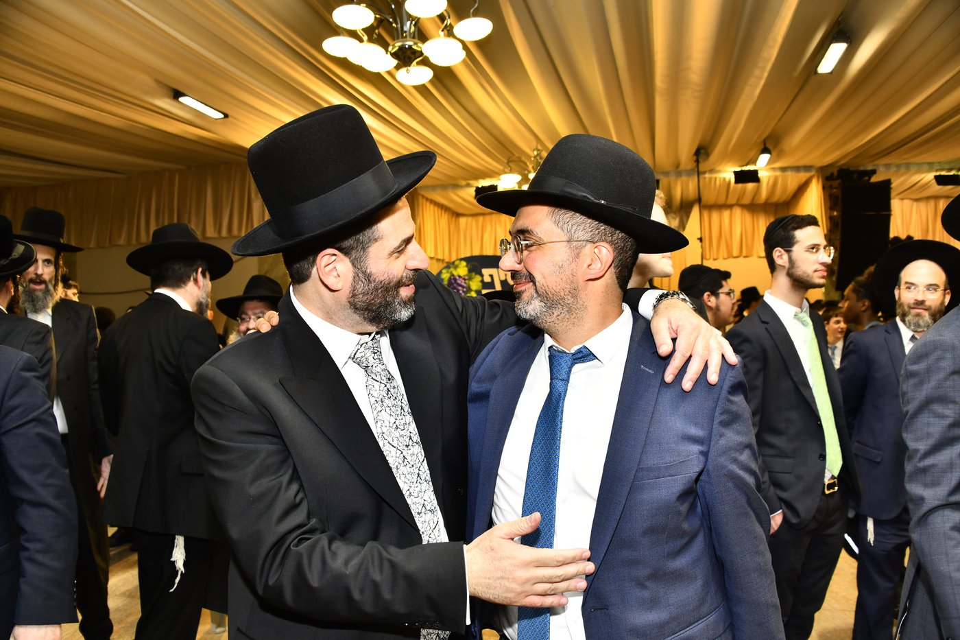 שמחת נישואי בתו של מנחם שפירא