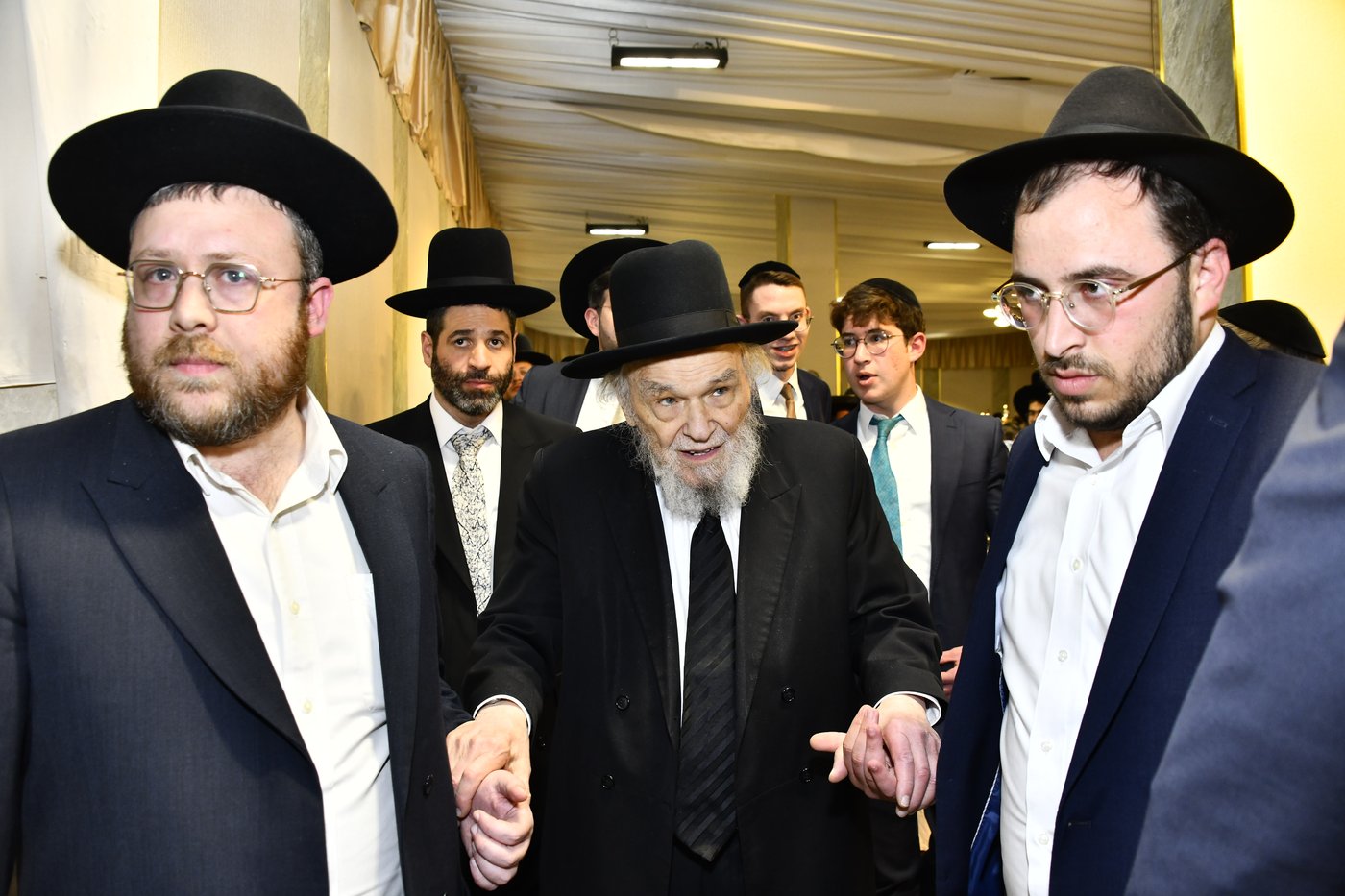 שמחת נישואי בתו של מנחם שפירא