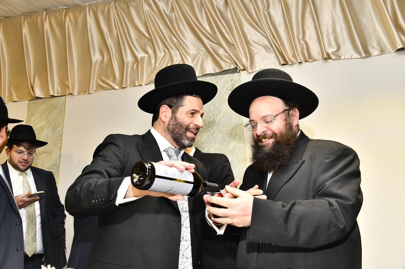 שמחת נישואי בתו של מנחם שפירא