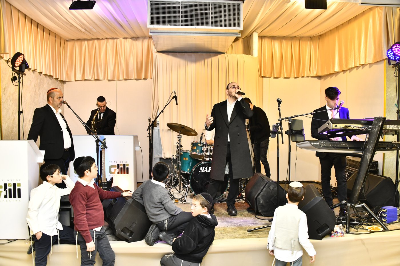 שמחת נישואי בתו של מנחם שפירא