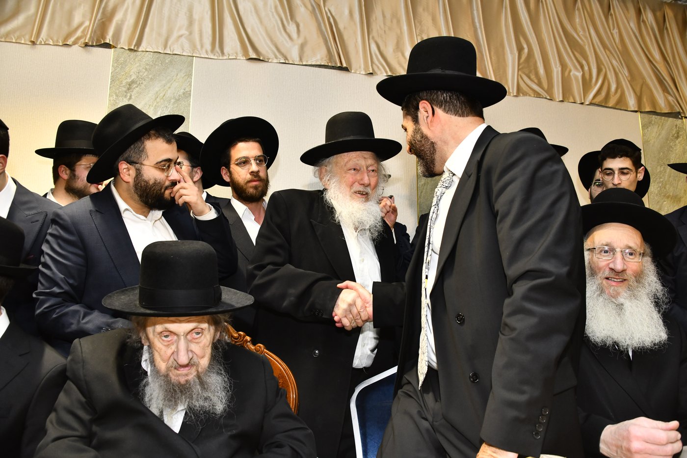 שמחת נישואי בתו של מנחם שפירא