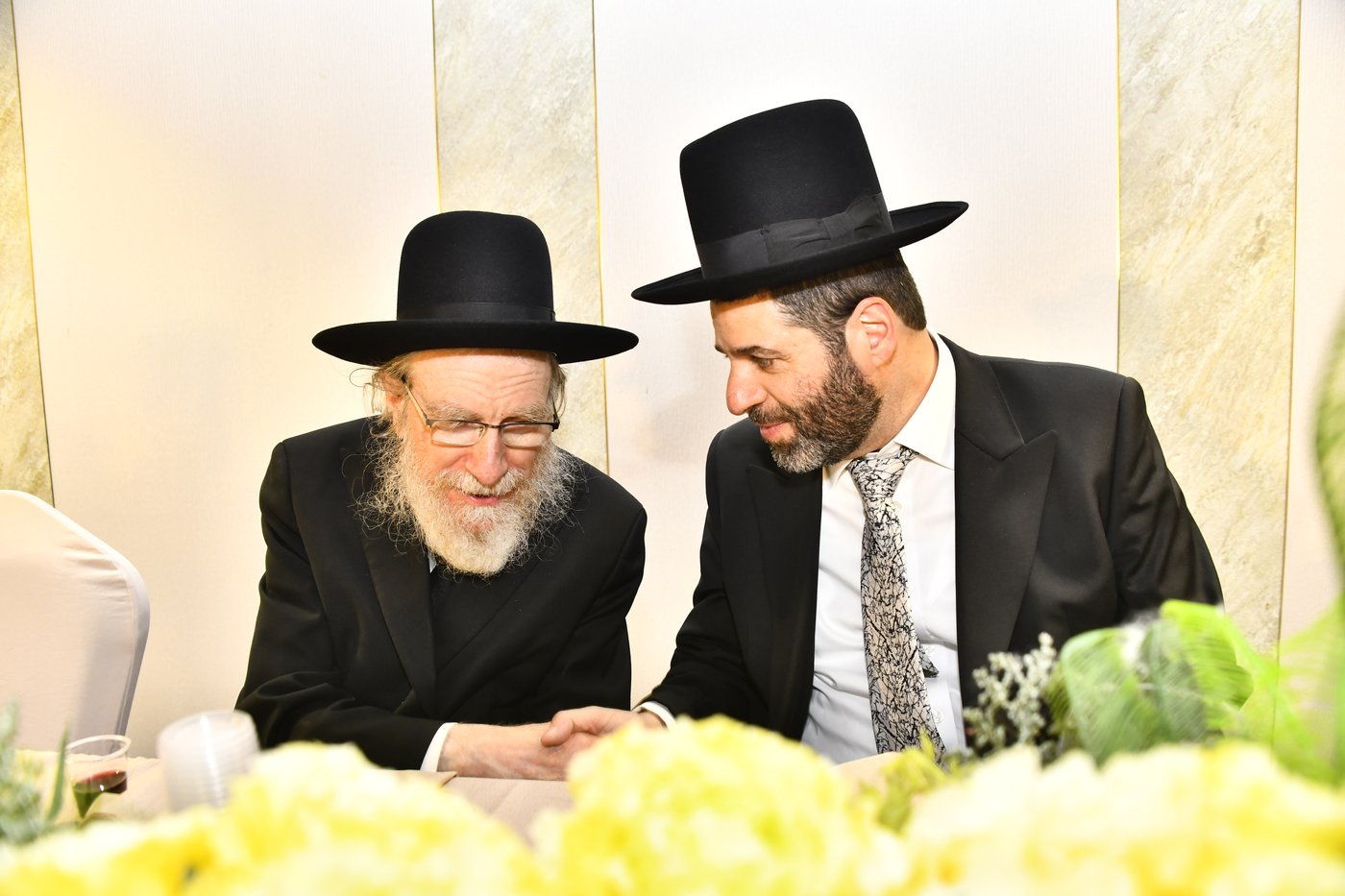 שמחת נישואי בתו של מנחם שפירא