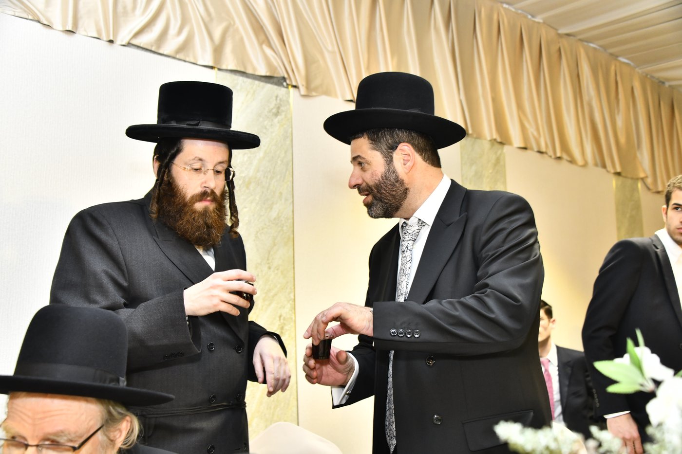 שמחת נישואי בתו של מנחם שפירא