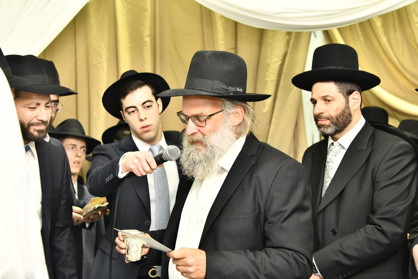 שמחת נישואי בתו של מנחם שפירא