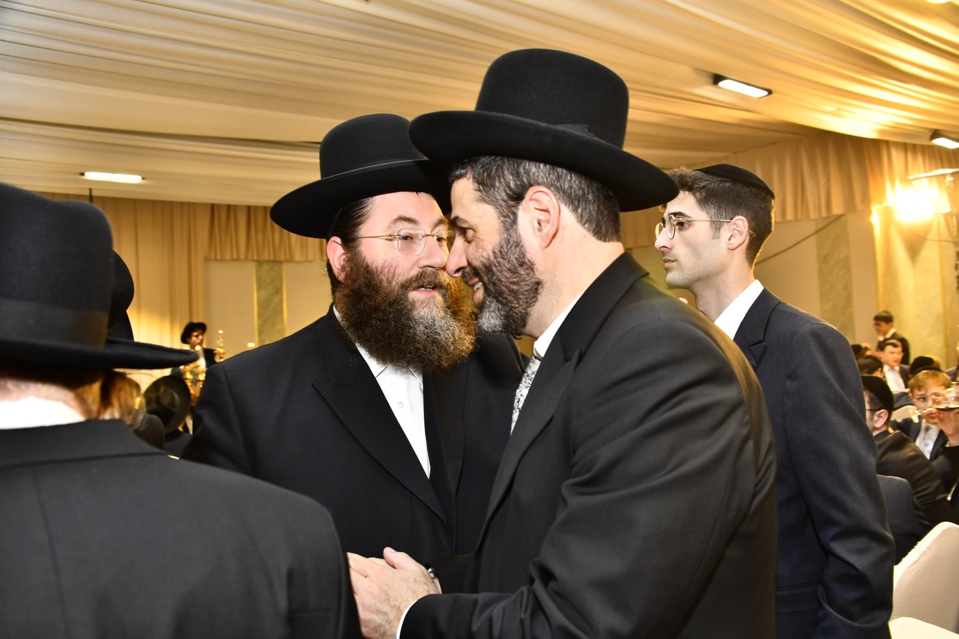 שמחת נישואי בתו של מנחם שפירא