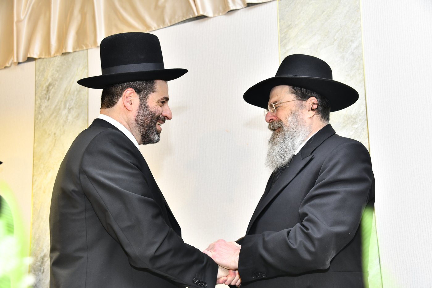 שמחת נישואי בתו של מנחם שפירא