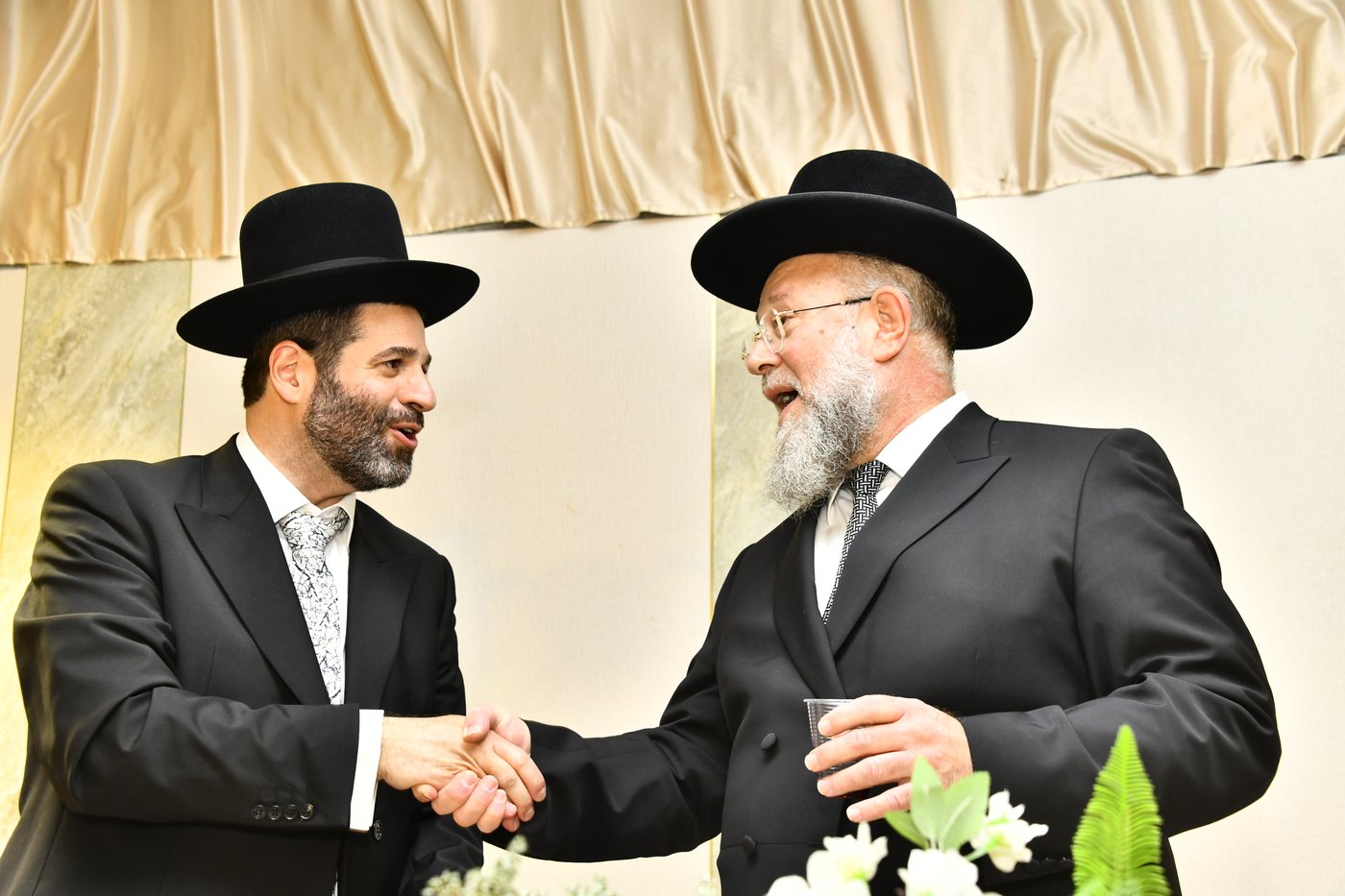 שמחת נישואי בתו של מנחם שפירא