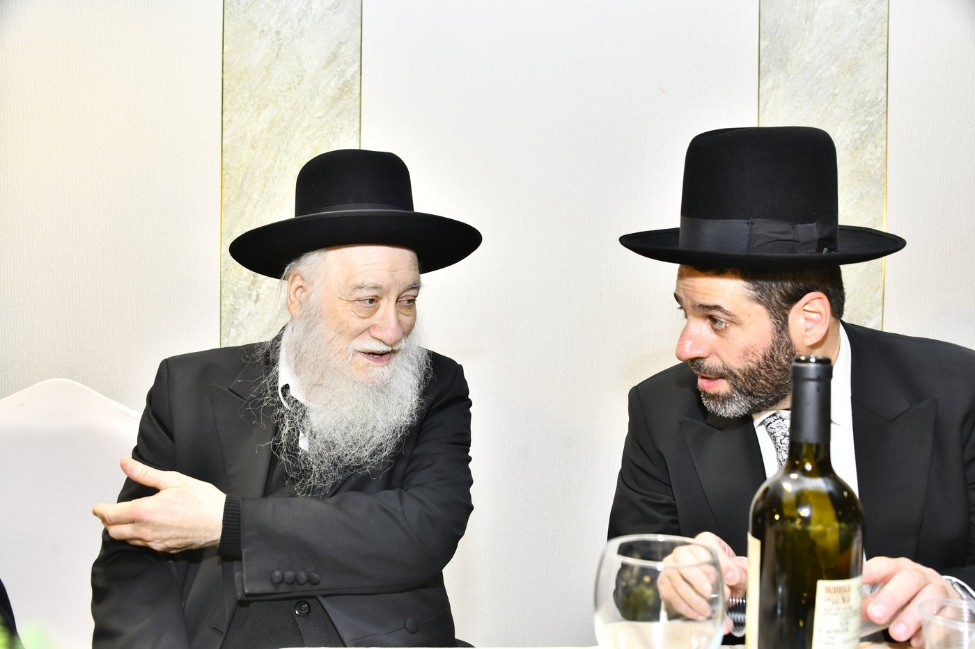 שמחת נישואי בתו של מנחם שפירא