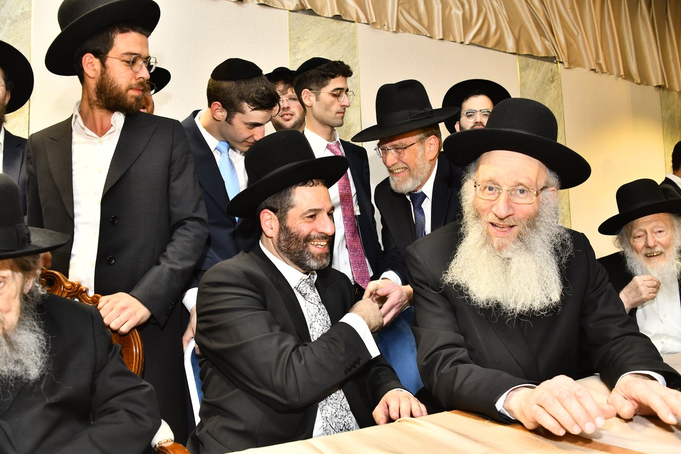 שמחת נישואי בתו של מנחם שפירא