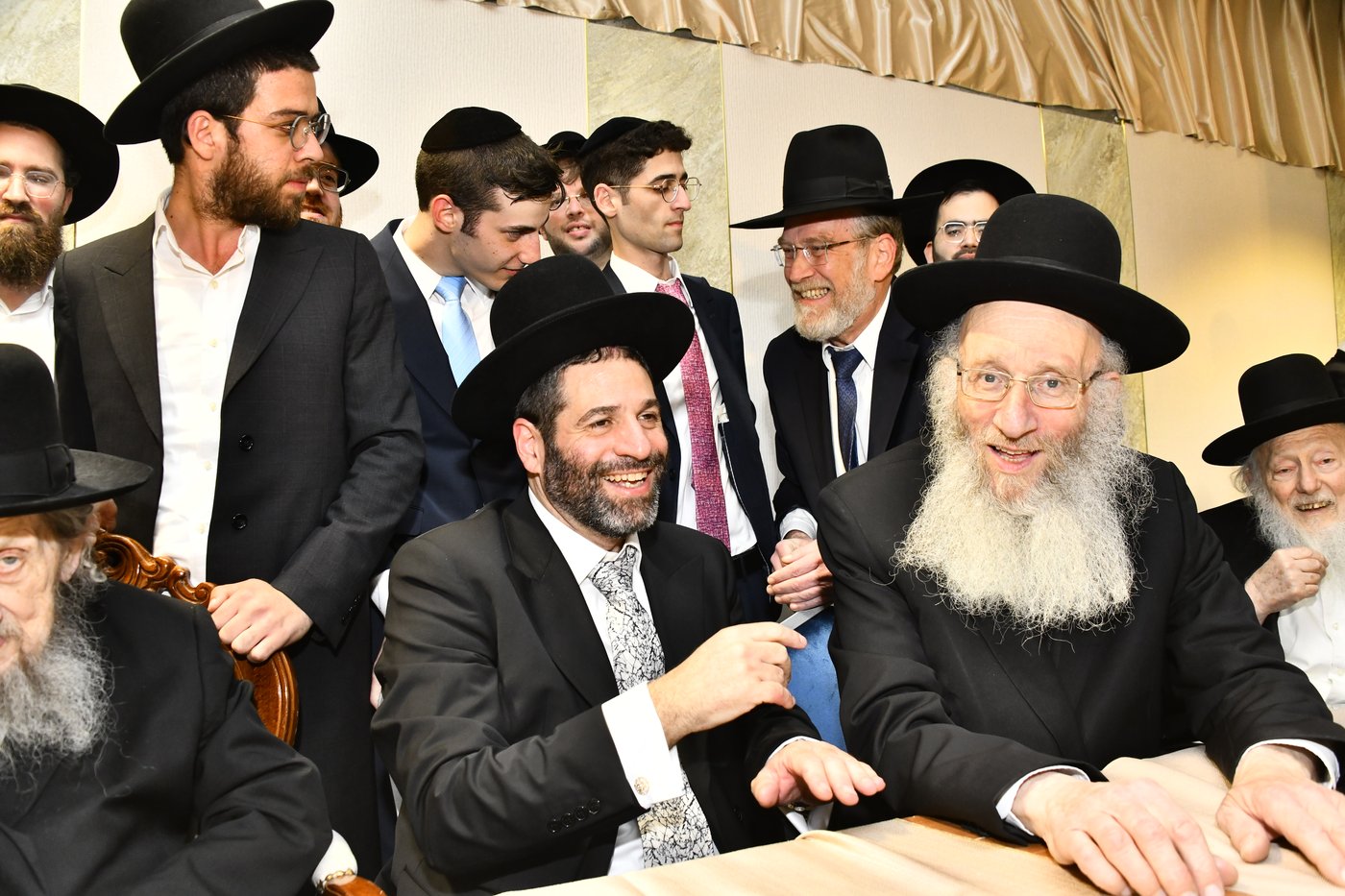 שמחת נישואי בתו של מנחם שפירא