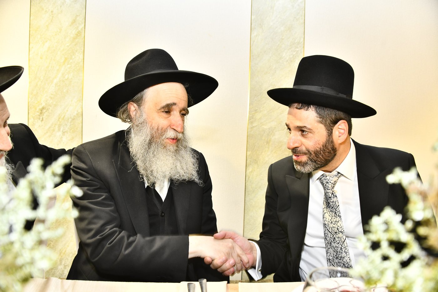 שמחת נישואי בתו של מנחם שפירא