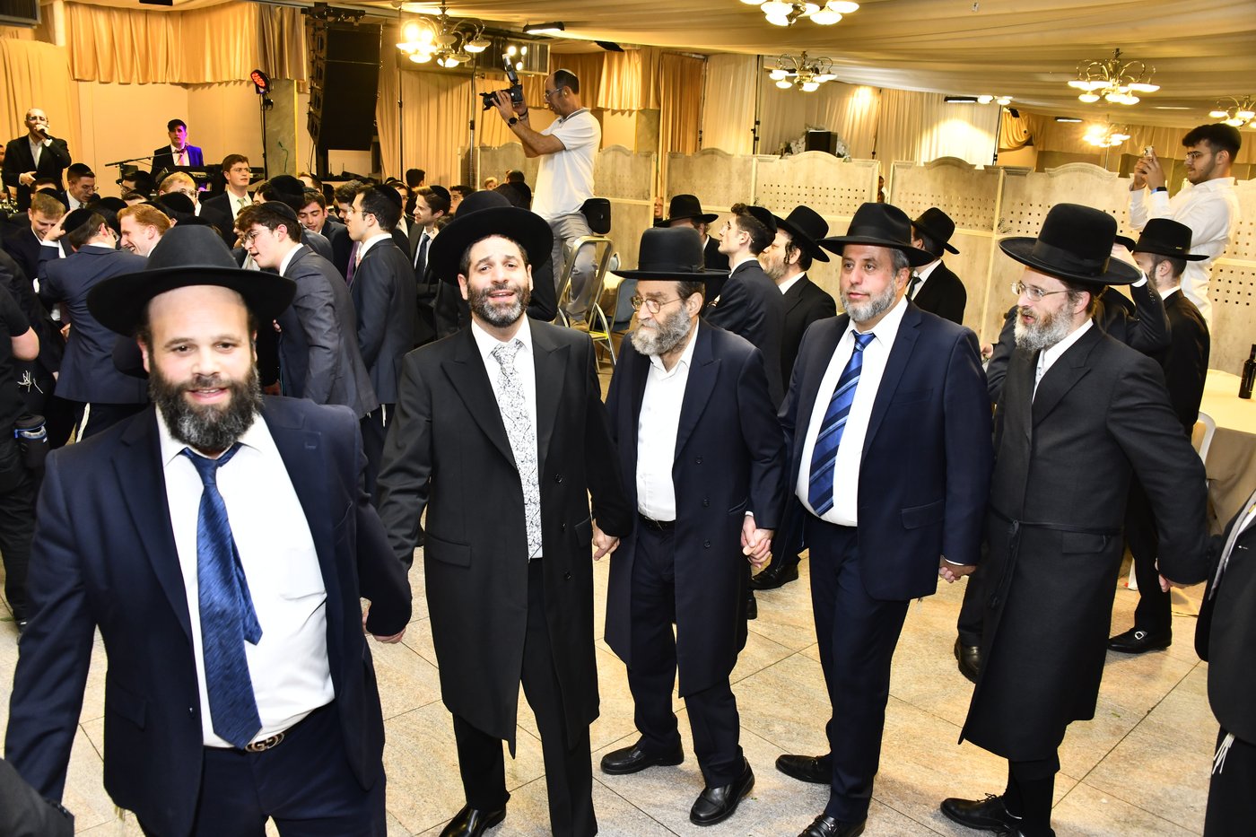 שמחת נישואי בתו של מנחם שפירא