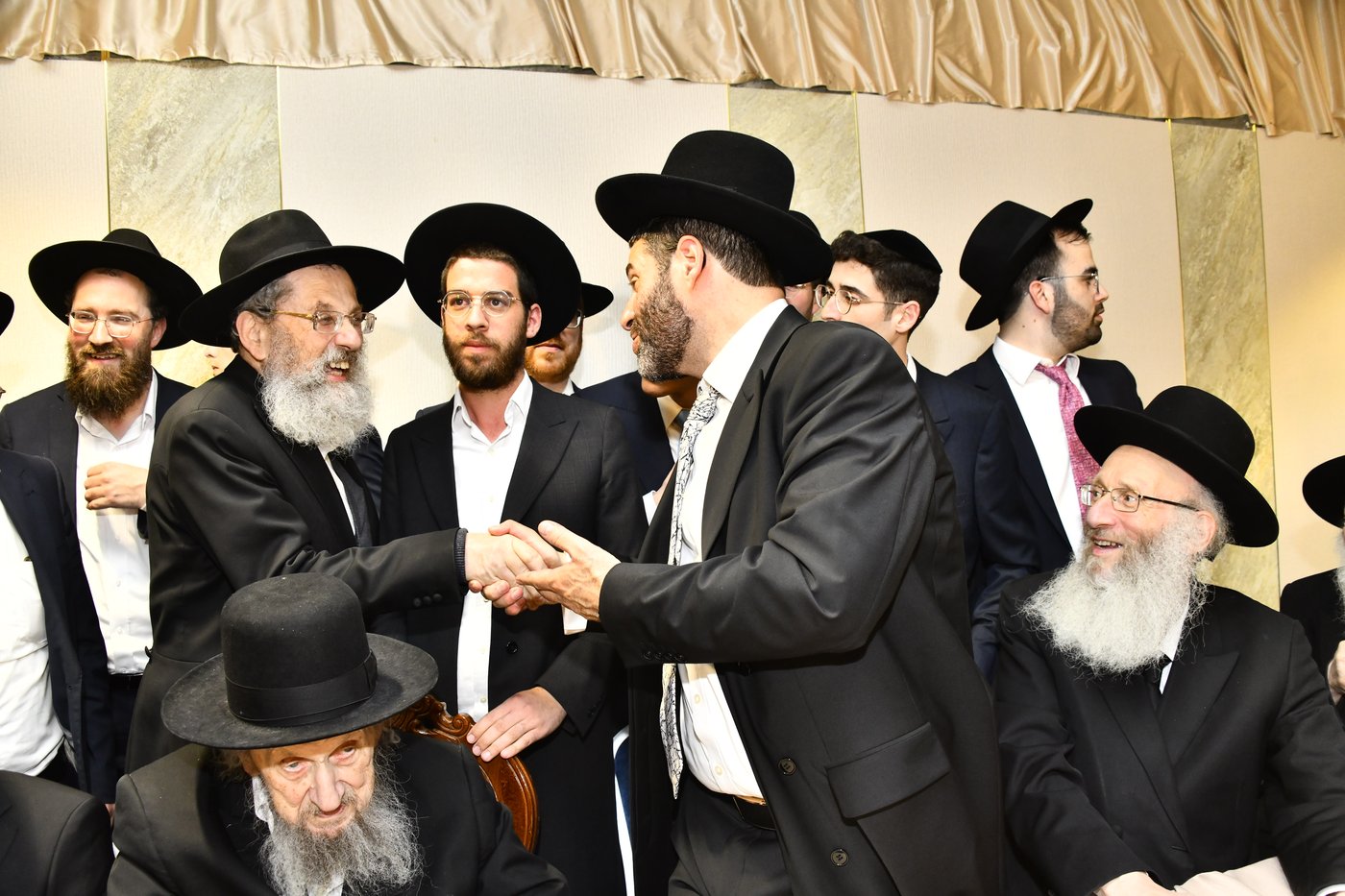 שמחת נישואי בתו של מנחם שפירא