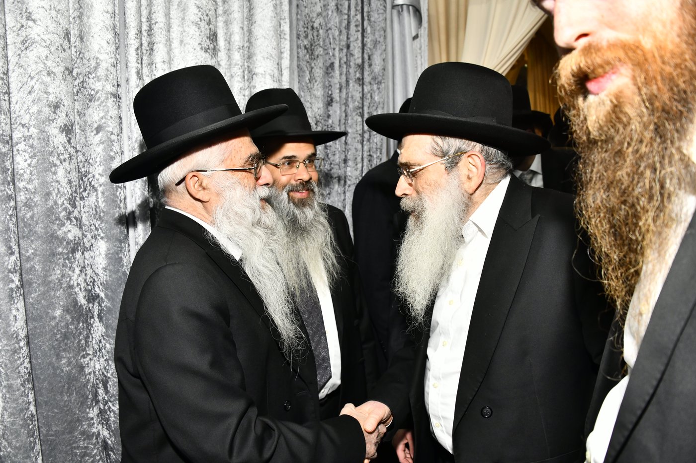 שמחת נישואי בתו של מנחם שפירא