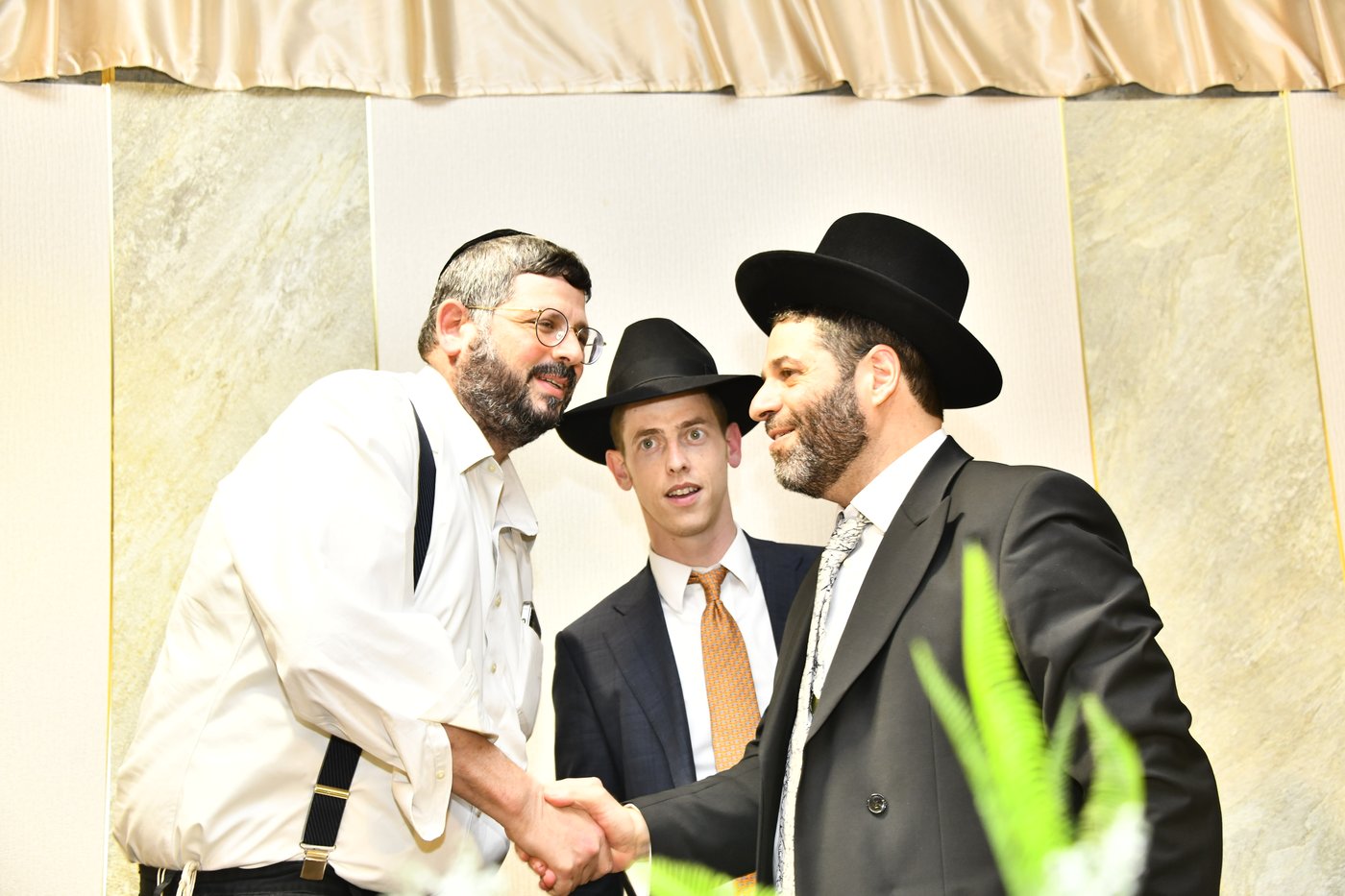 שמחת נישואי בתו של מנחם שפירא