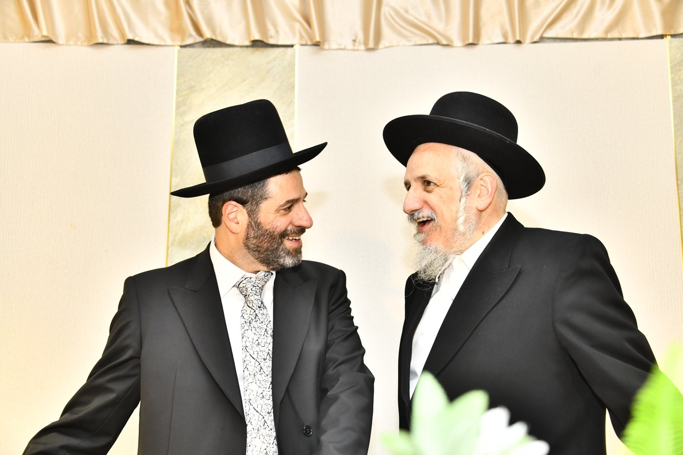 שמחת נישואי בתו של מנחם שפירא