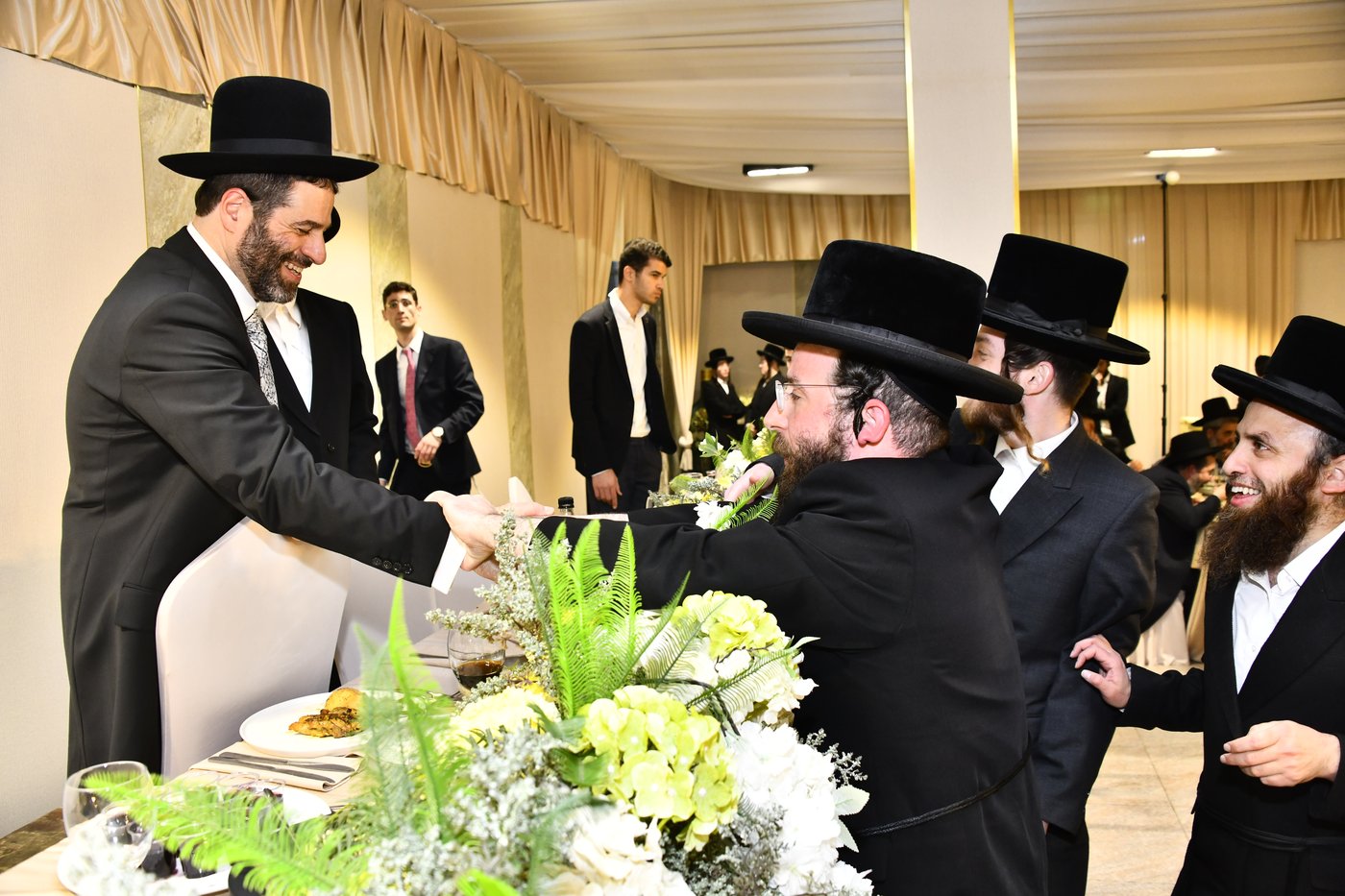 שמחת נישואי בתו של מנחם שפירא