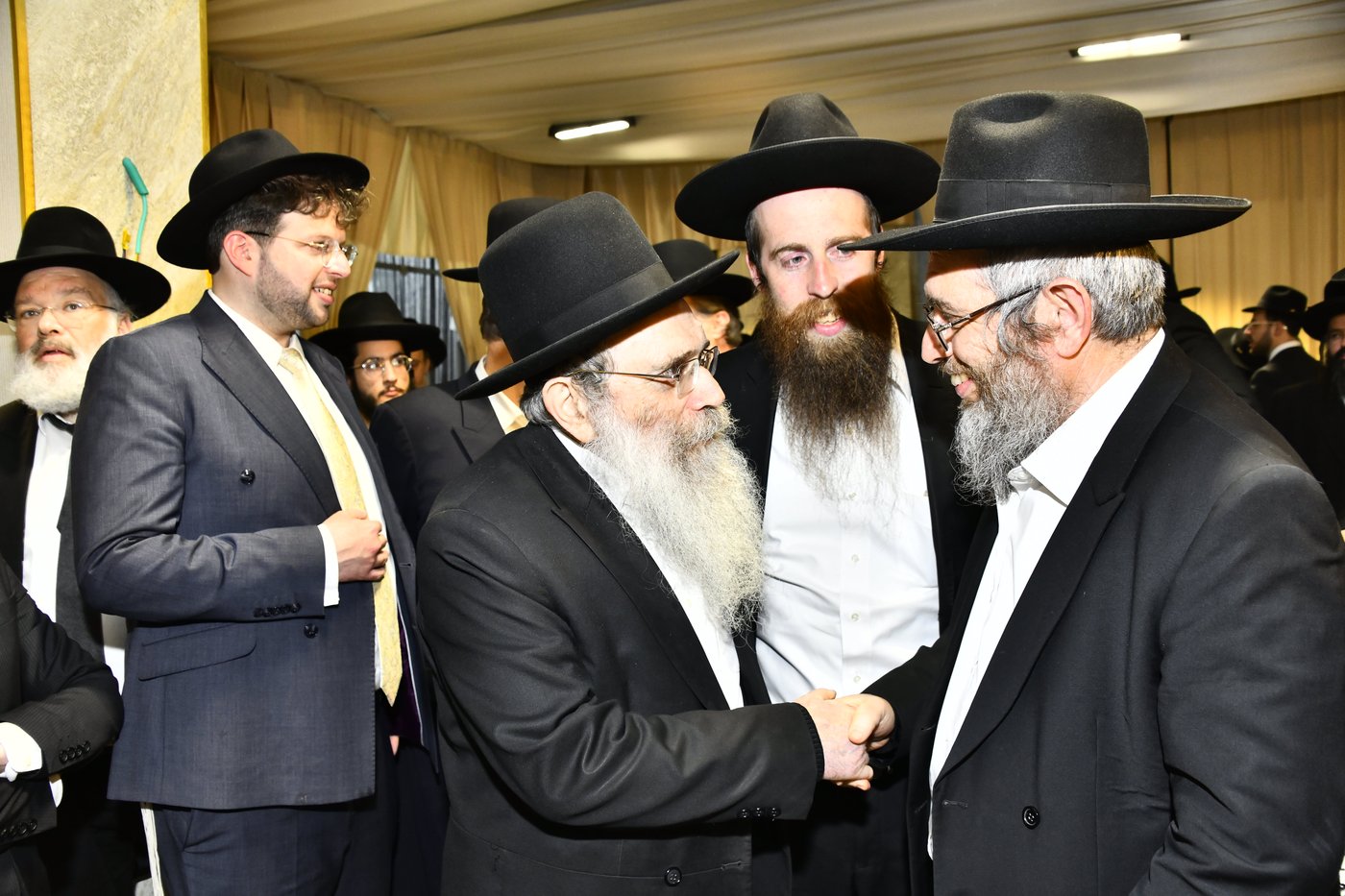 שמחת נישואי בתו של מנחם שפירא