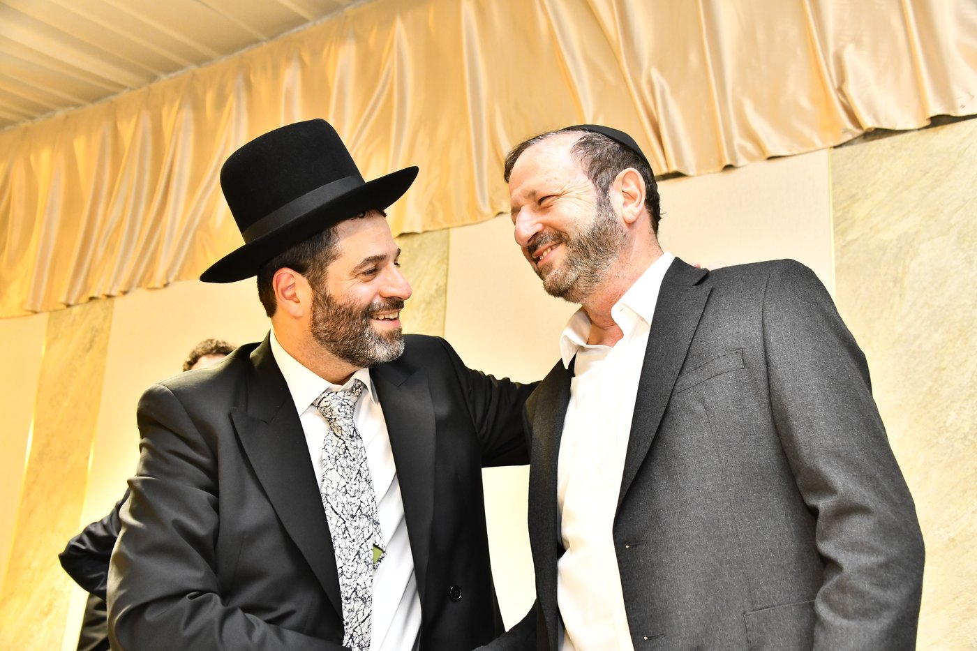 שמחת נישואי בתו של מנחם שפירא