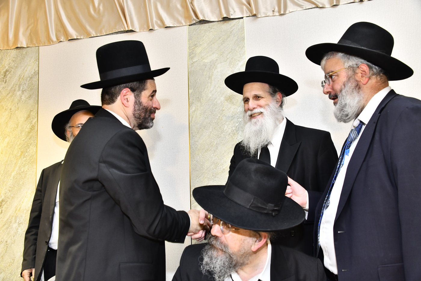 שמחת נישואי בתו של מנחם שפירא