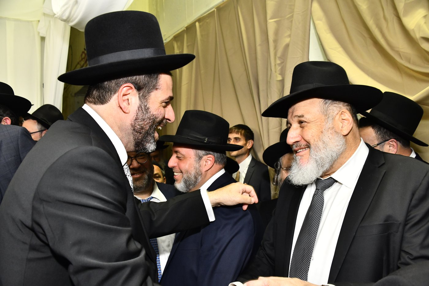 שמחת נישואי בתו של מנחם שפירא