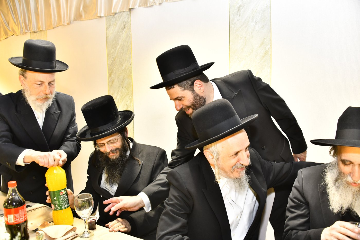 שמחת נישואי בתו של מנחם שפירא