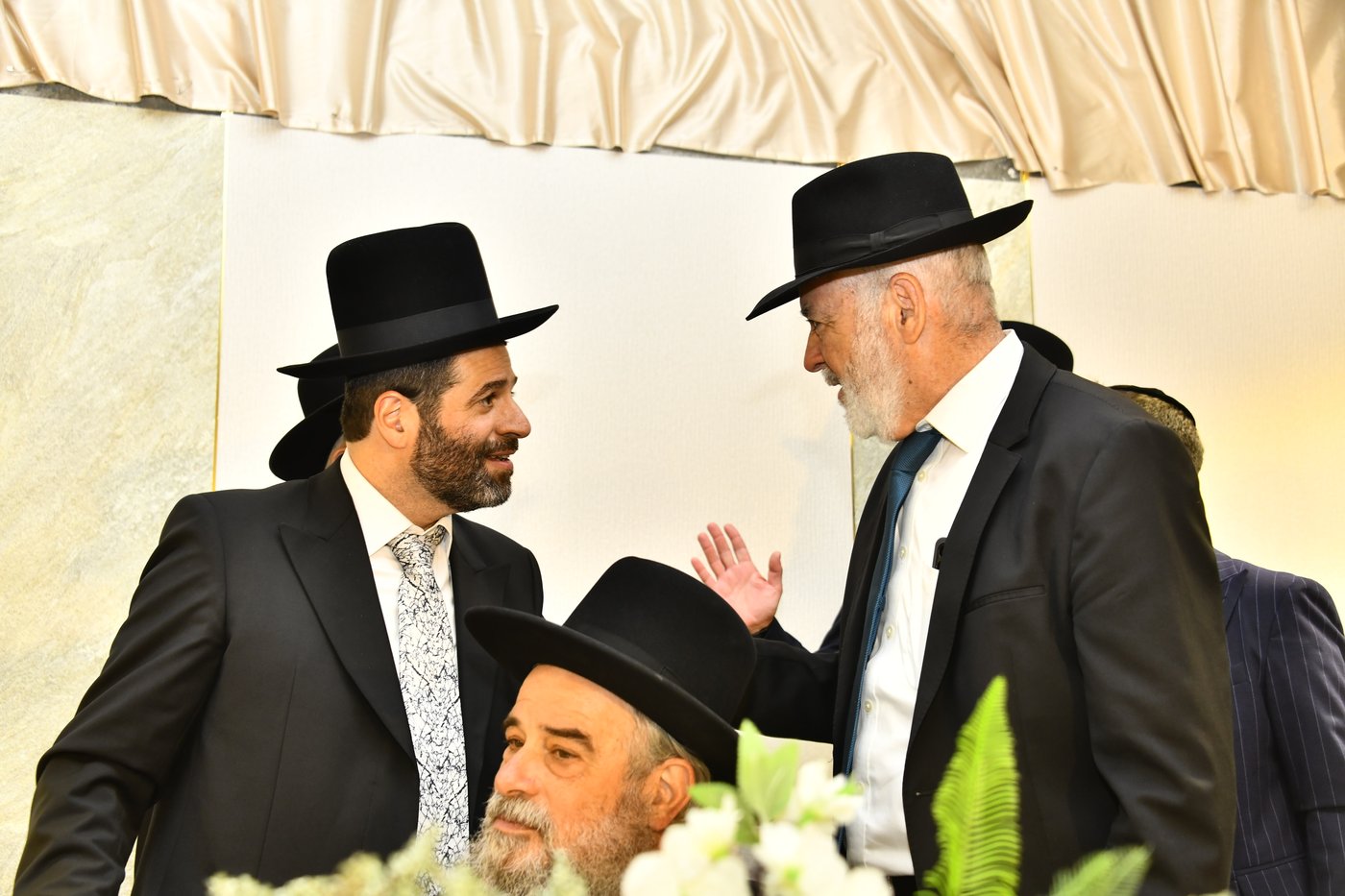 שמחת נישואי בתו של מנחם שפירא