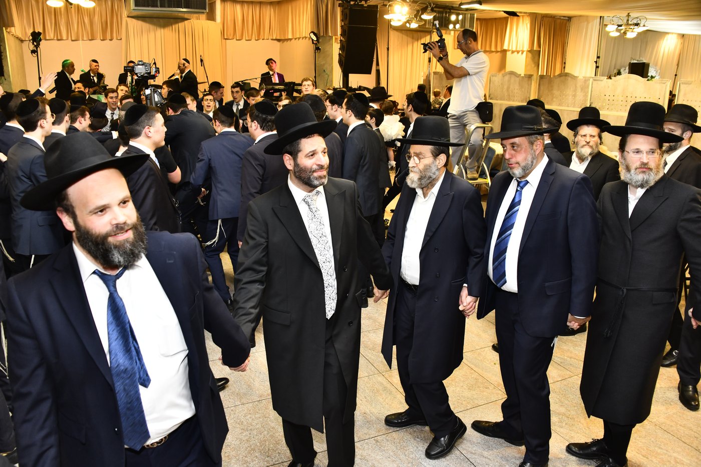 שמחת נישואי בתו של מנחם שפירא