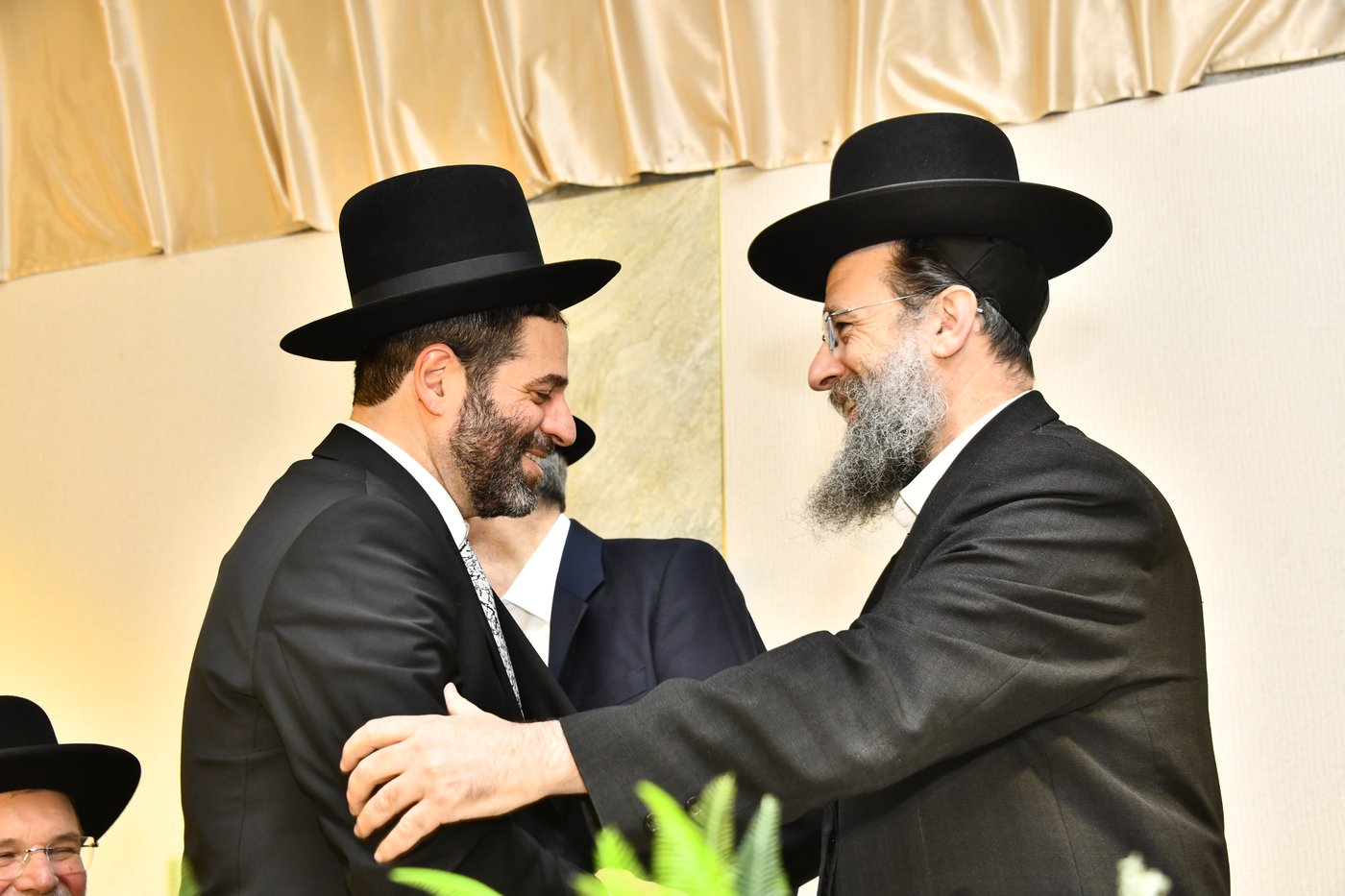 שמחת נישואי בתו של מנחם שפירא