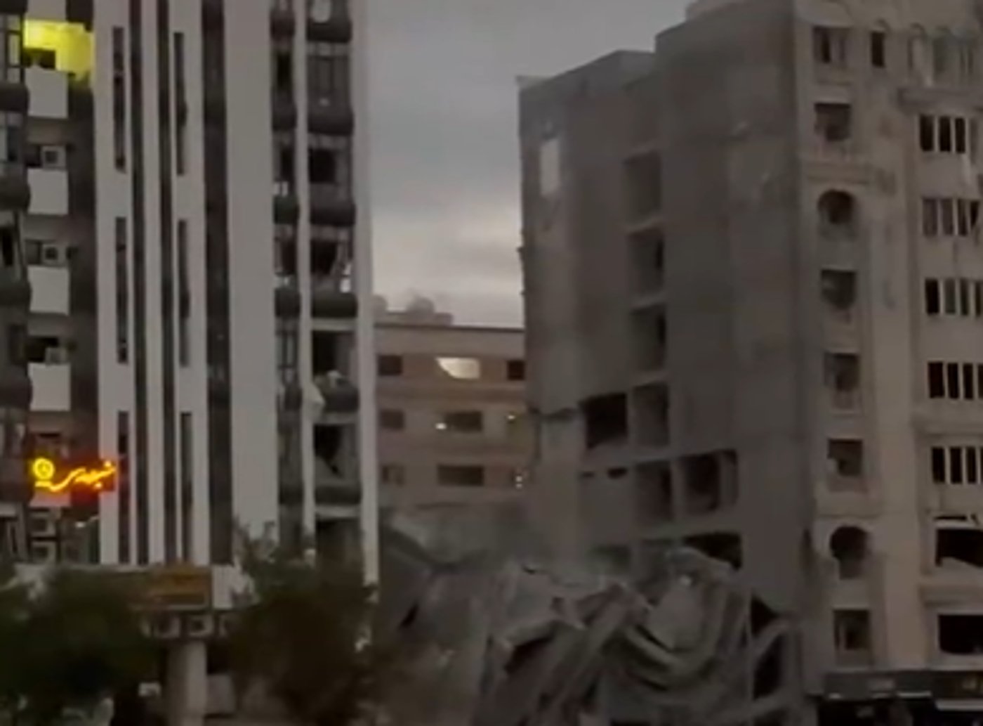 הבניין שהושמד הלילה ושם מסתמן היה הבכיר האיראני